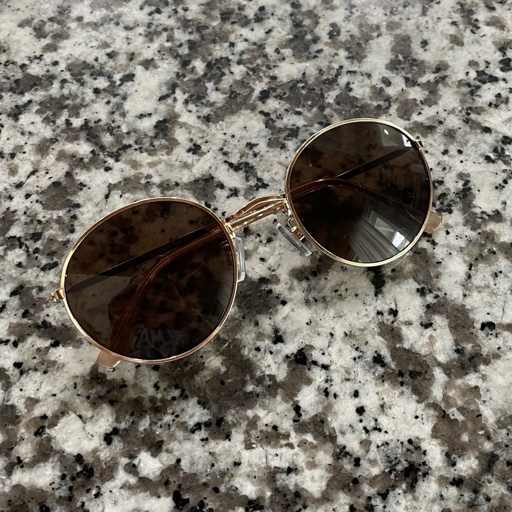 Circle glasses